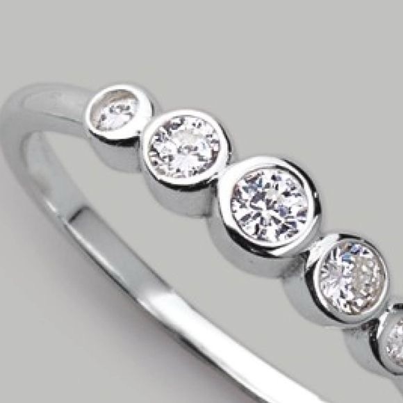 Sterling Silver CZ Bezel Ring - Picture 3 of 5